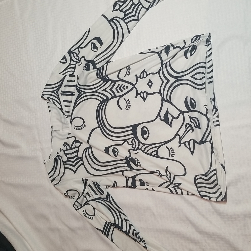 Unique long sleeve tunic